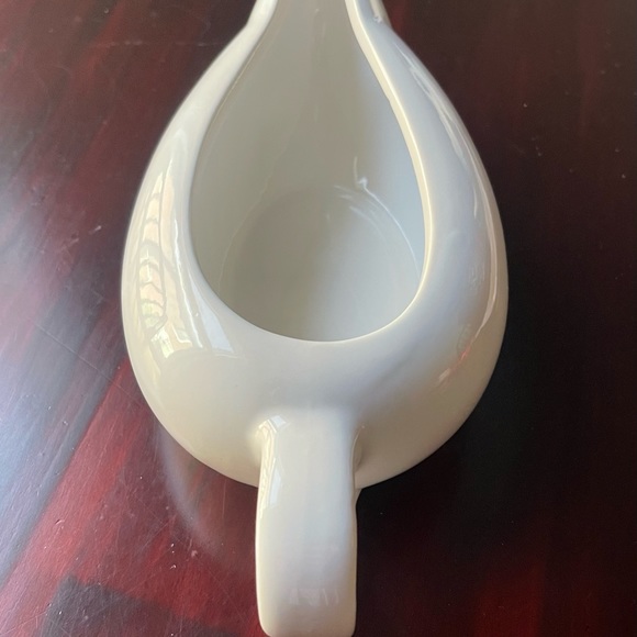 Home Style Cream Gravy Boat - Picture 2 of 9